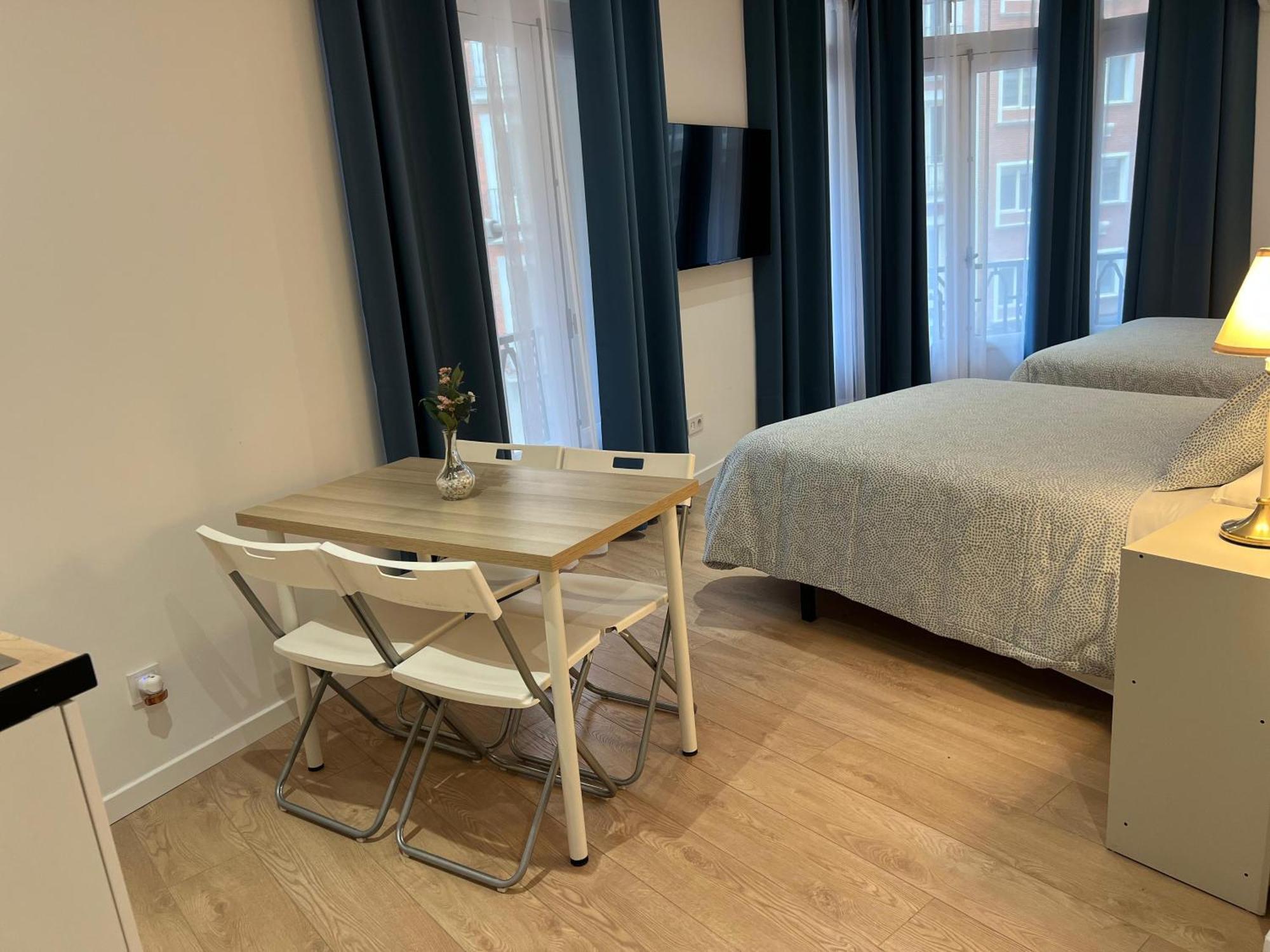 Room Plaza Espana Madrid Luaran gambar